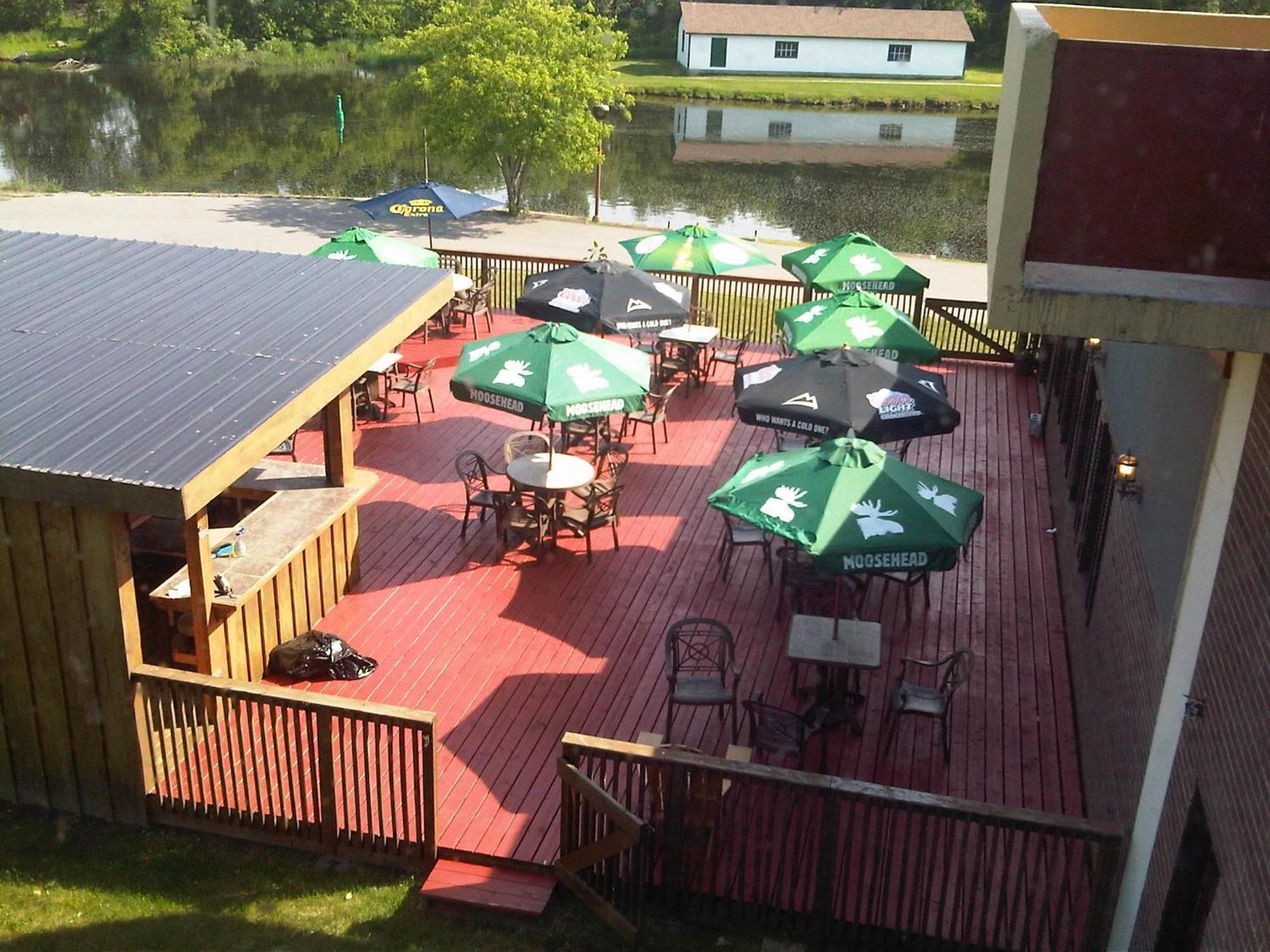 Econo Lodge Smiths Falls Buitenkant foto