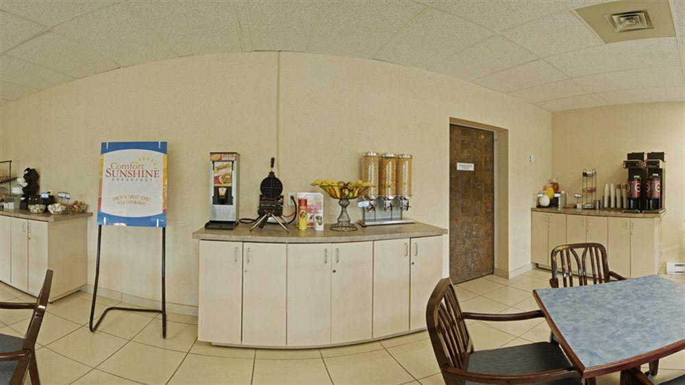 Econo Lodge Smiths Falls Buitenkant foto
