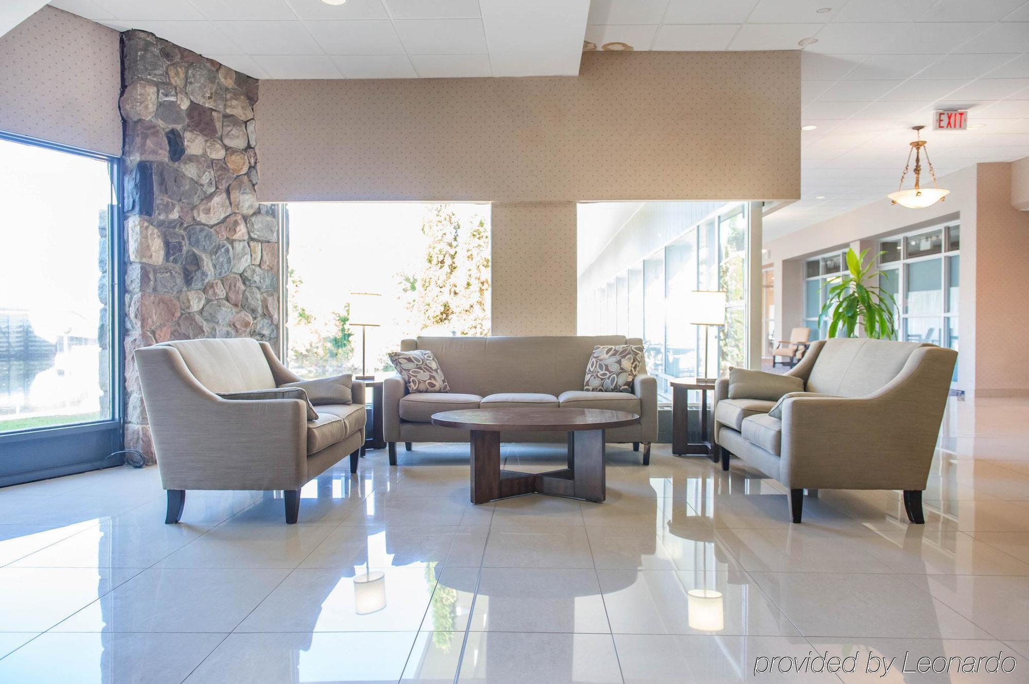 Econo Lodge Smiths Falls Buitenkant foto