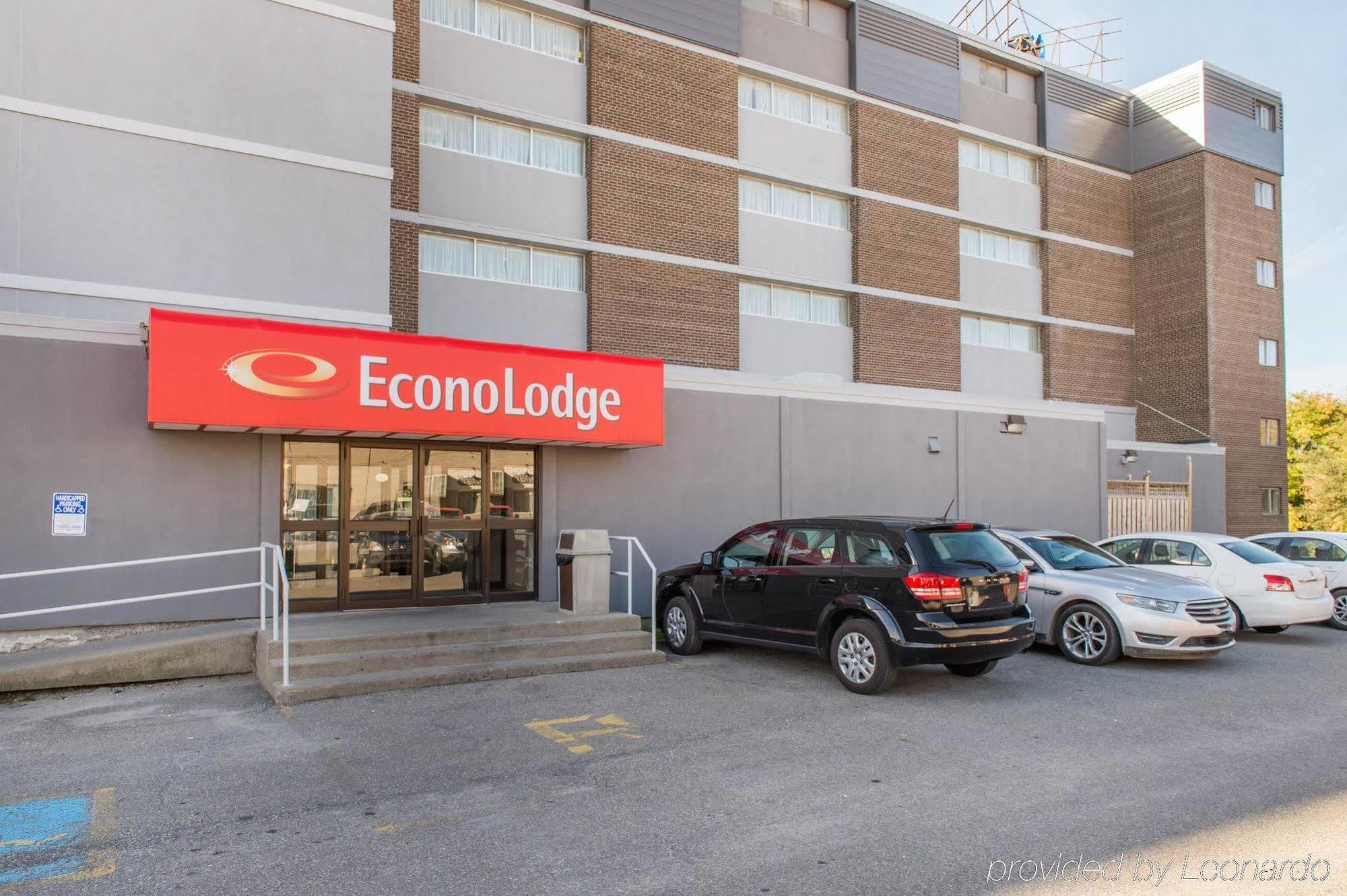 Econo Lodge Smiths Falls Buitenkant foto