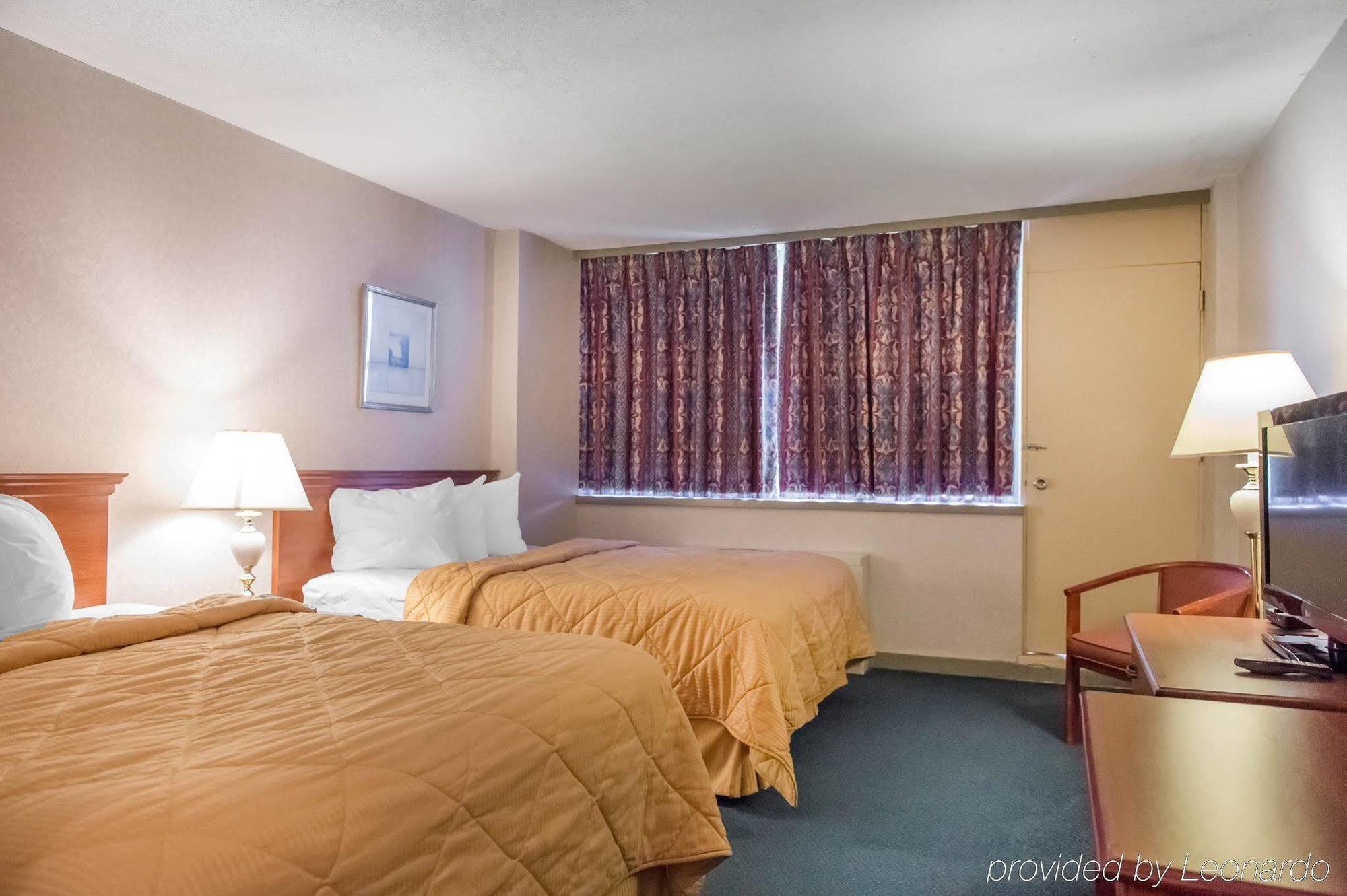 Econo Lodge Smiths Falls Buitenkant foto