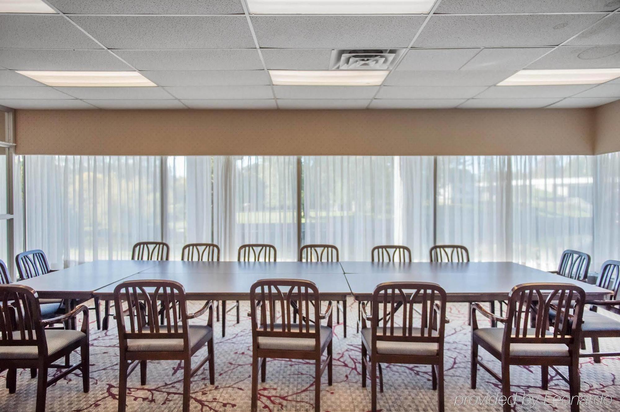 Econo Lodge Smiths Falls Buitenkant foto