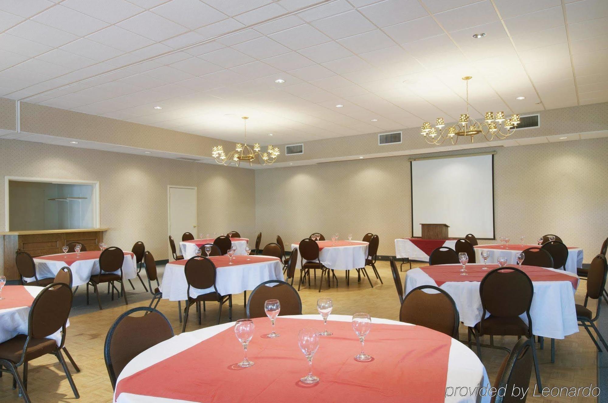 Econo Lodge Smiths Falls Buitenkant foto